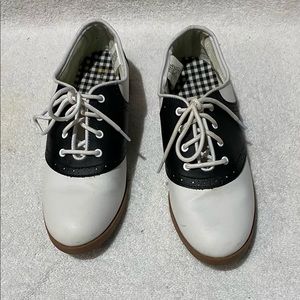Predictions women’s saddle oxford